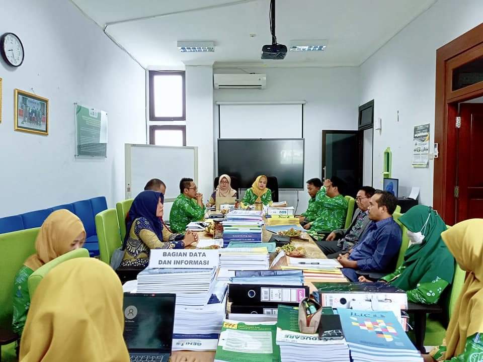 Rapat Evaluasi dan tindak lanjut kebijakan Tenaga Kependidikan (Tendik)